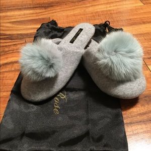 Cashmere slippers